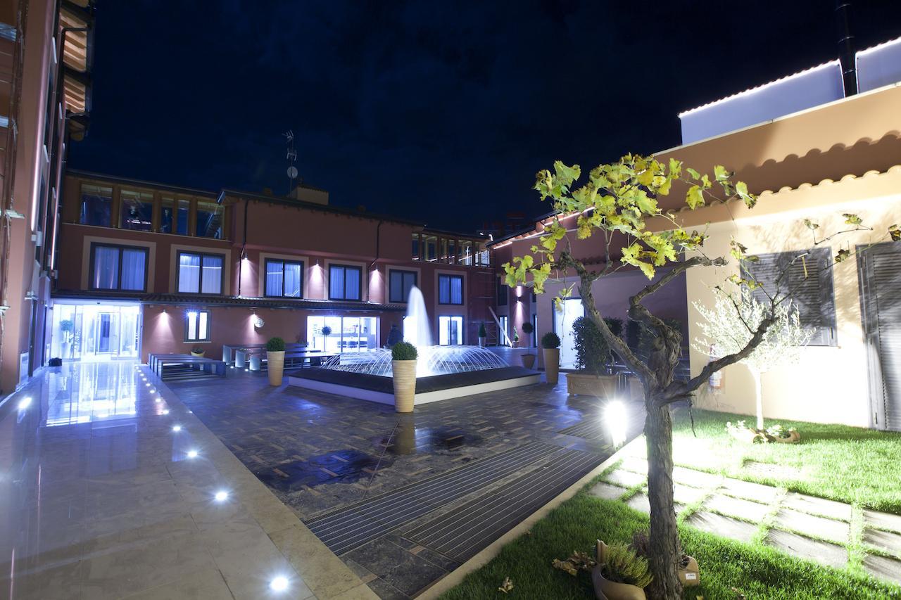 Hotel Eridano Sannazzaro de' Burgondi Exterior foto