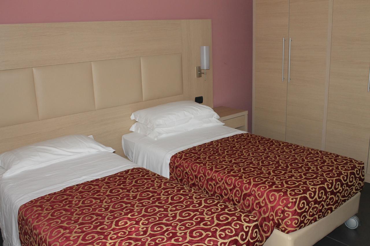 Hotel Eridano Sannazzaro de' Burgondi Zimmer foto